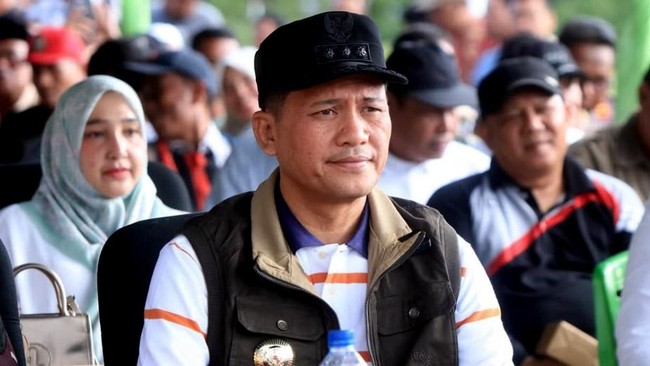Bupati Aceh Selatan Klarifikasi dan Minta Maaf ke Prabowo Setelah Umrah di Tengah Bencana